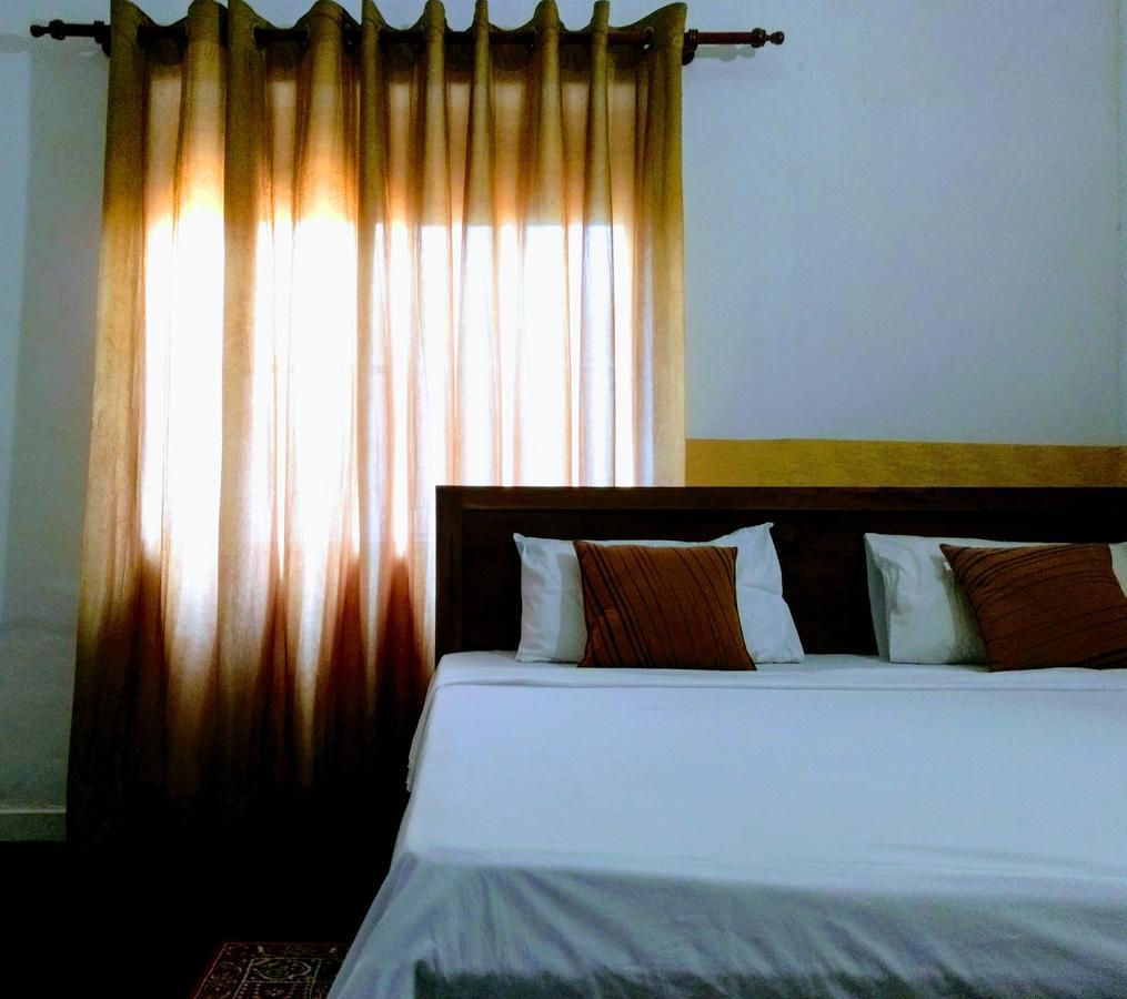 Villa Two Residence Dehiwala-Mont Lavinia Extérieur photo