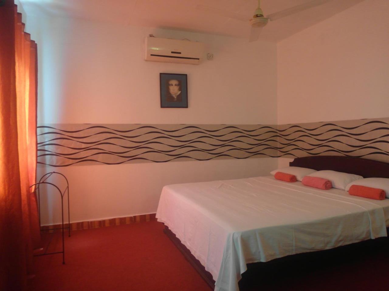 Villa Two Residence Dehiwala-Mont Lavinia Extérieur photo
