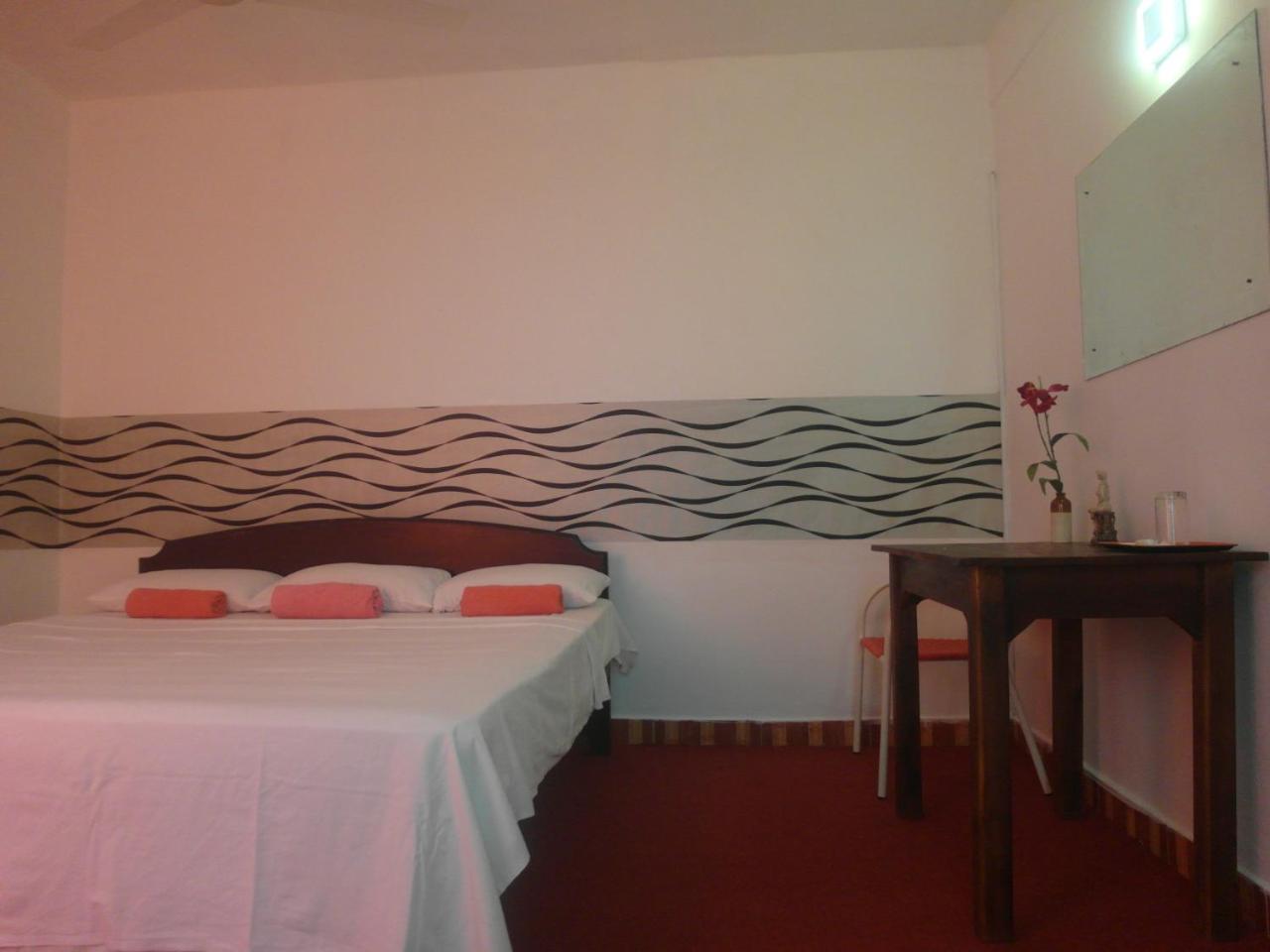 Villa Two Residence Dehiwala-Mont Lavinia Extérieur photo